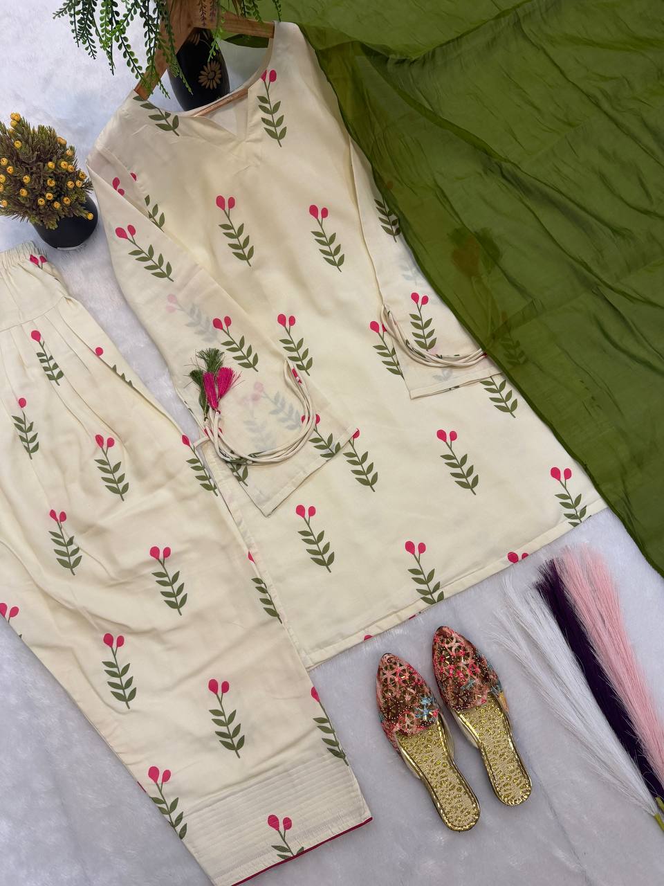 The Ethereal Ivory Floral Heritage Set